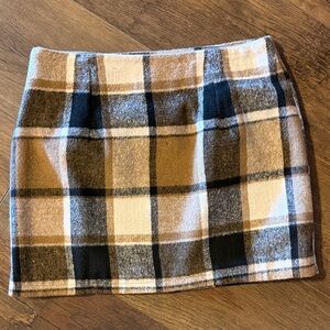 Stylish Plaid Mini Skirt in Black, Gray, and Tan